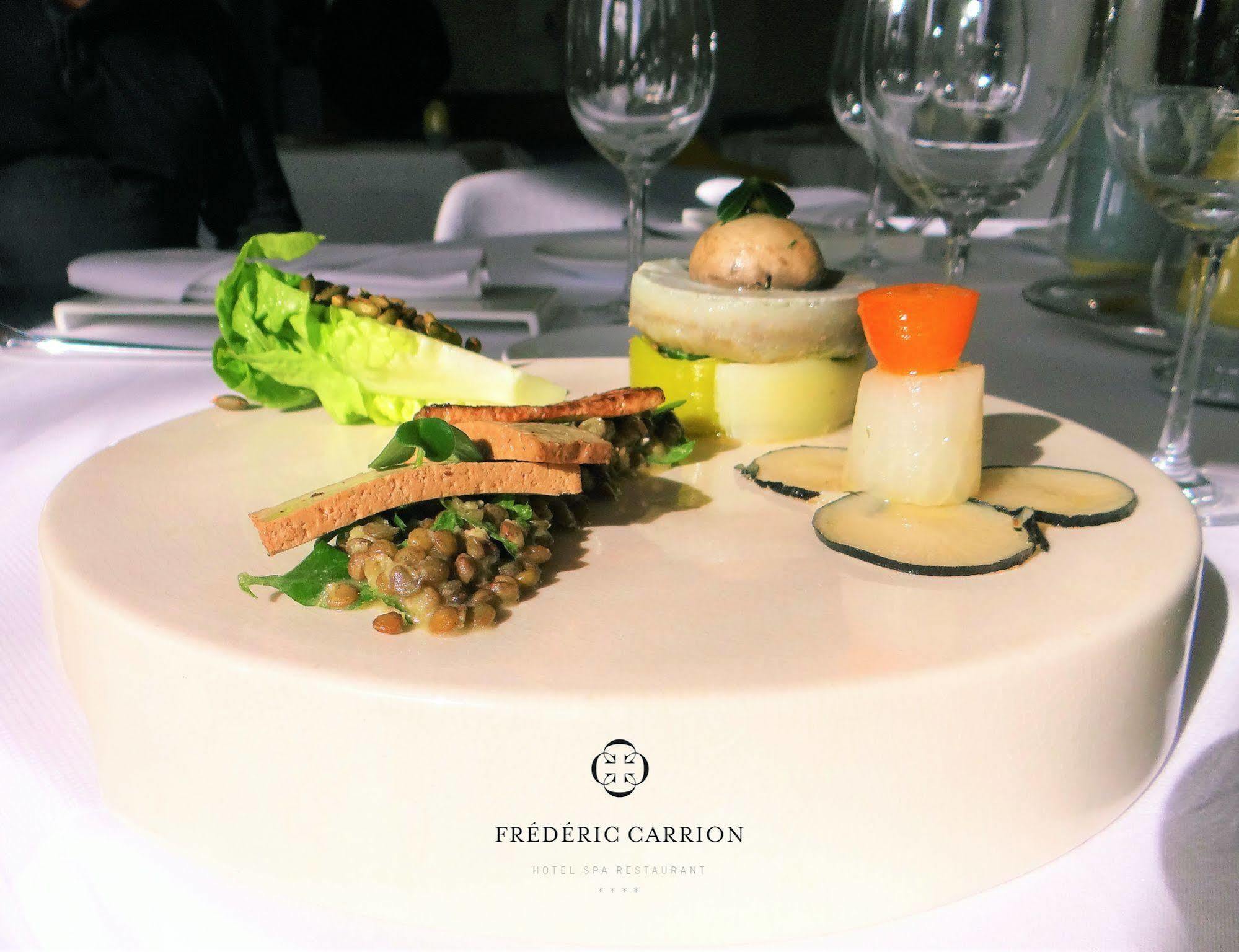 Hotel Spa Frederic Carrion Et Sa Table Gastronomique Vire  Экстерьер фото
