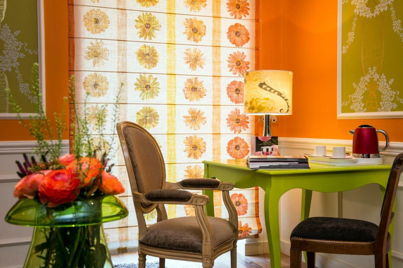 Hotel Spa Frederic Carrion Et Sa Table Gastronomique Vire  Экстерьер фото