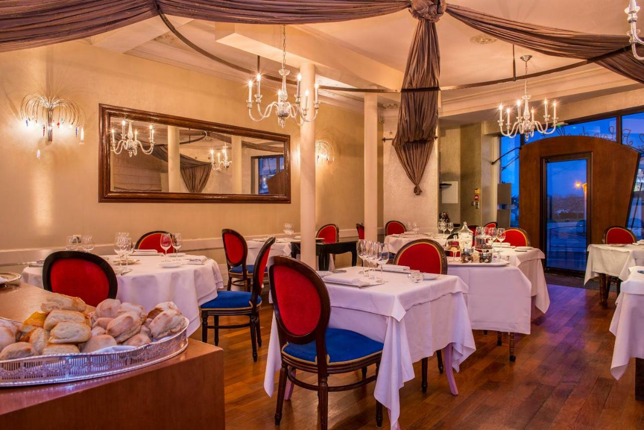 Hotel Spa Frederic Carrion Et Sa Table Gastronomique Vire  Экстерьер фото