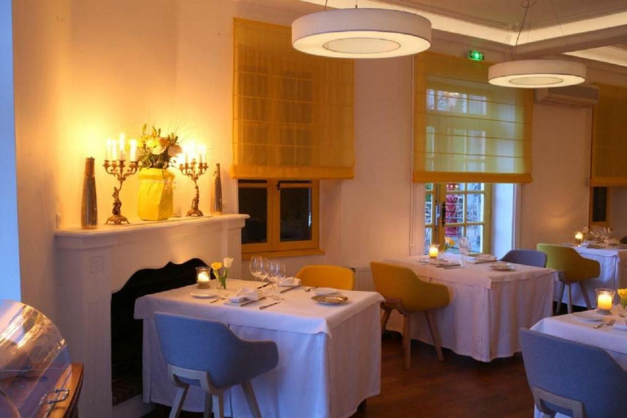 Hotel Spa Frederic Carrion Et Sa Table Gastronomique Vire  Экстерьер фото